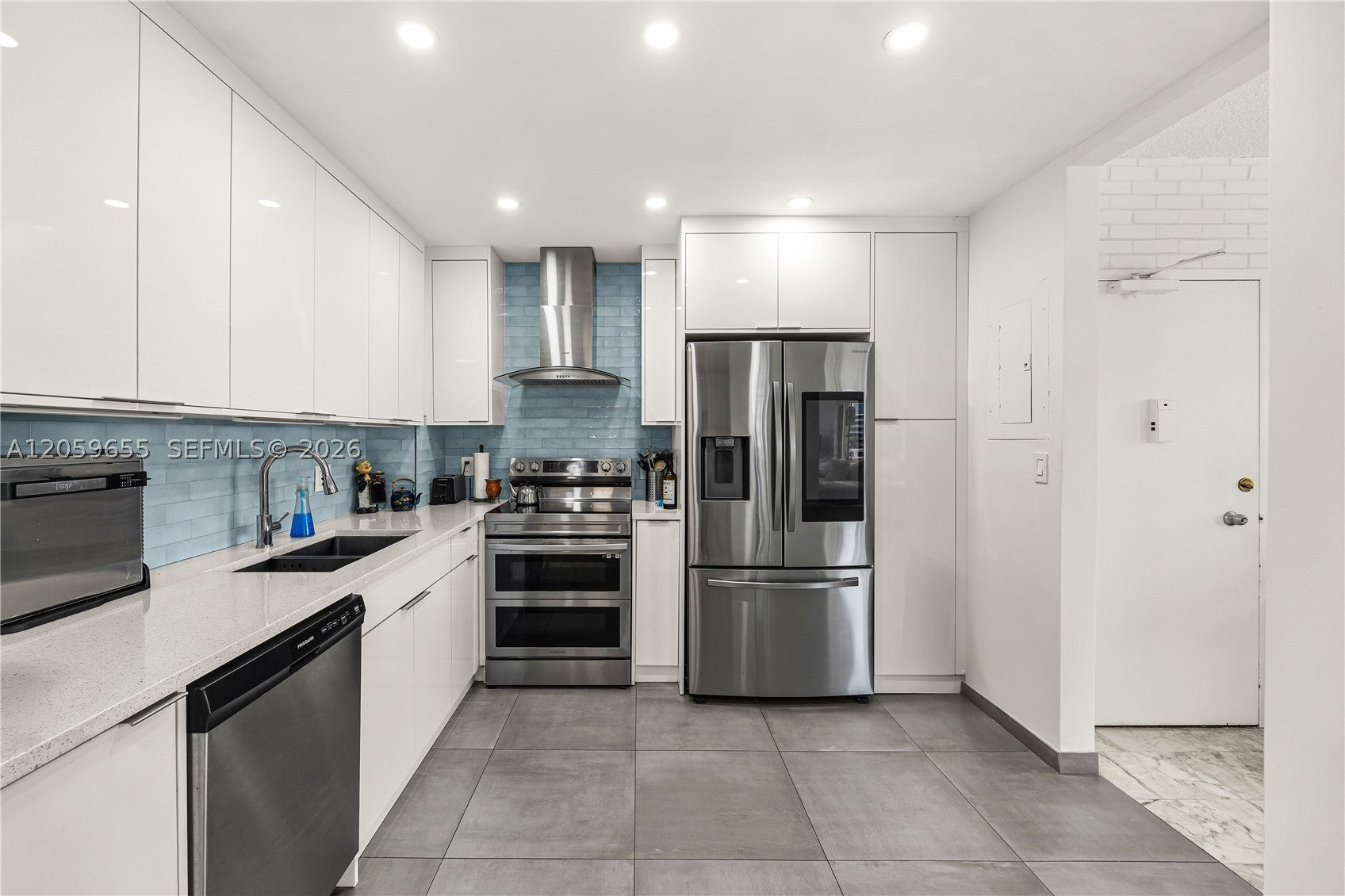 1950 S Ocean Dr 5F, Hallandale Beach FL 33009