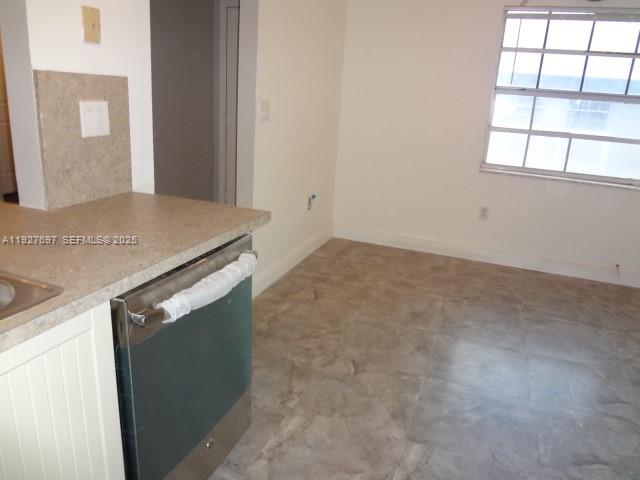 MONTEREY VILLAGE-TWO COND - Residential