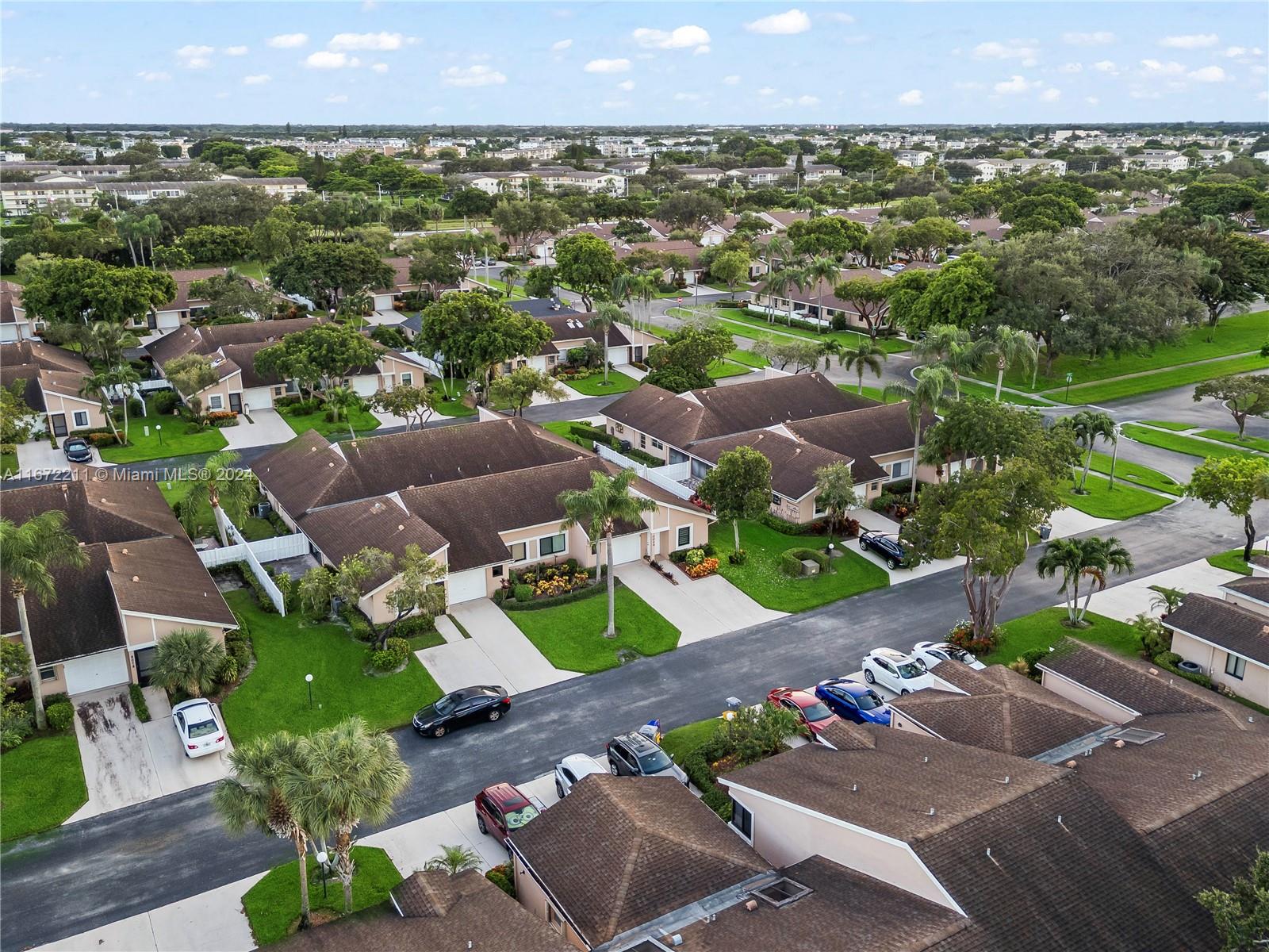 WHISPER WALK SEC C CONDO - Residential