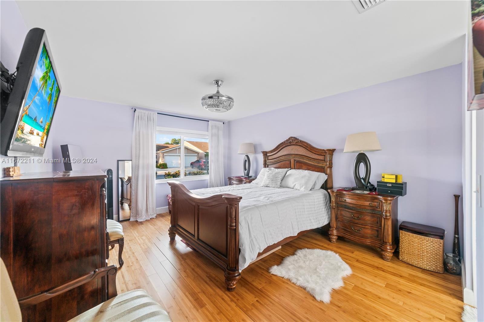 WHISPER WALK SEC C CONDO - Residential