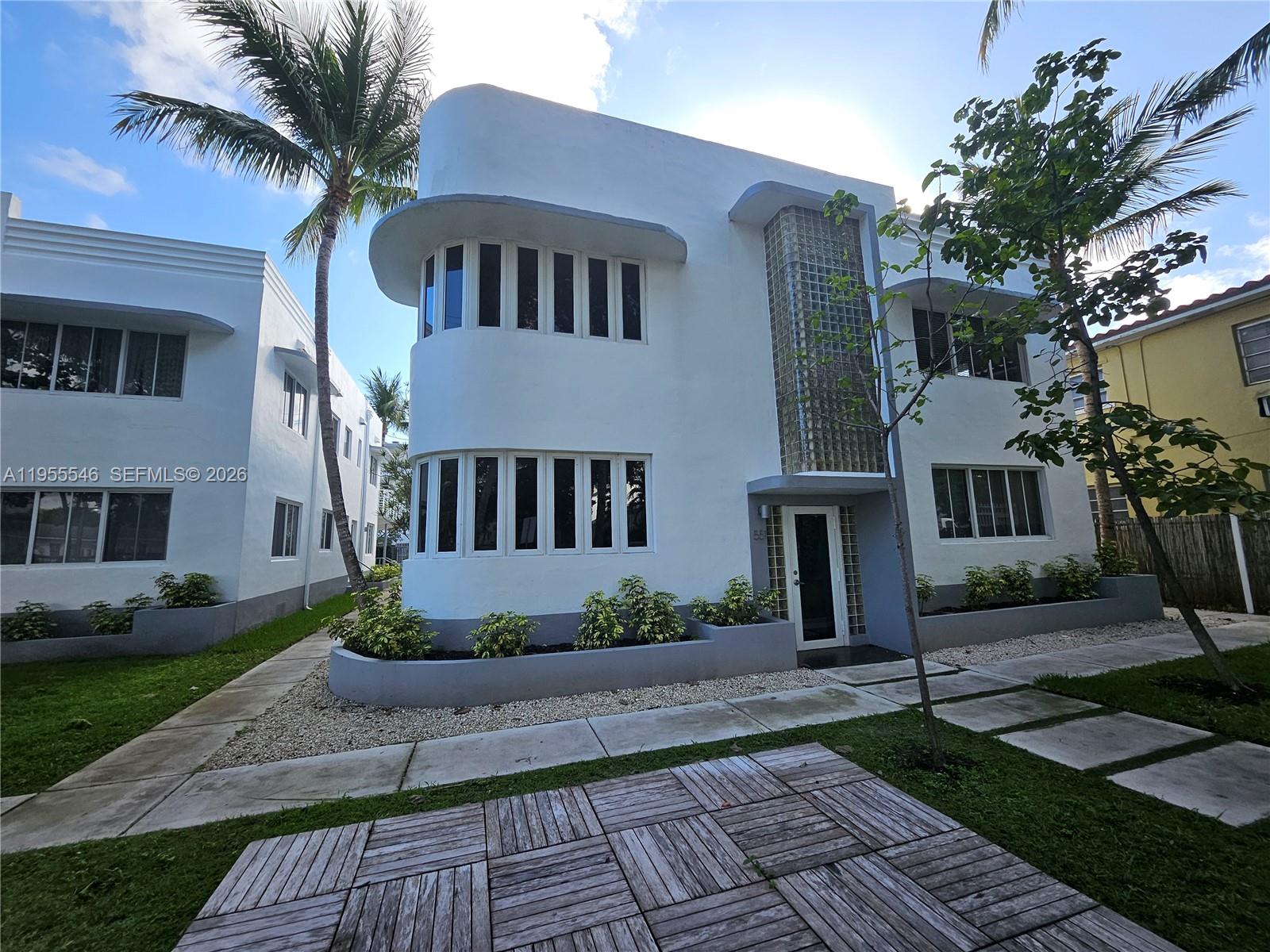 551/557 MICHIGAN CONDO - Residential