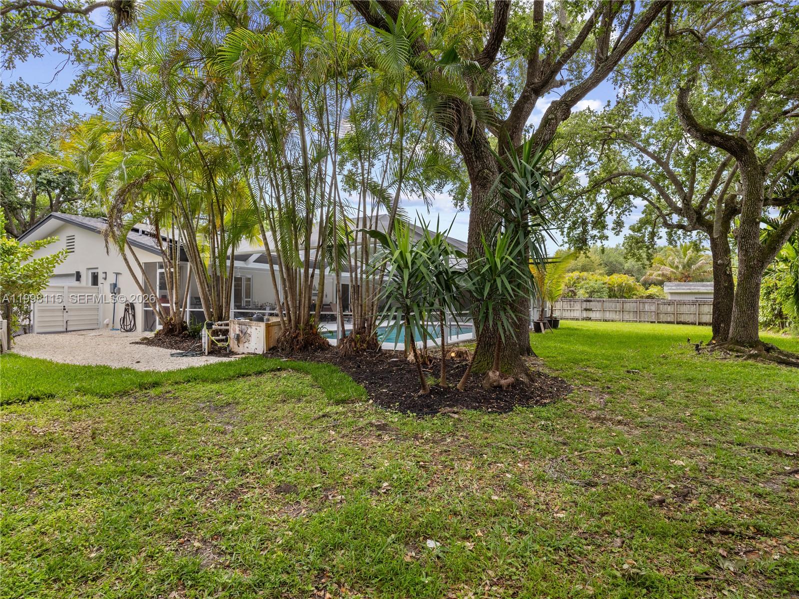 THE OAKS - Residential