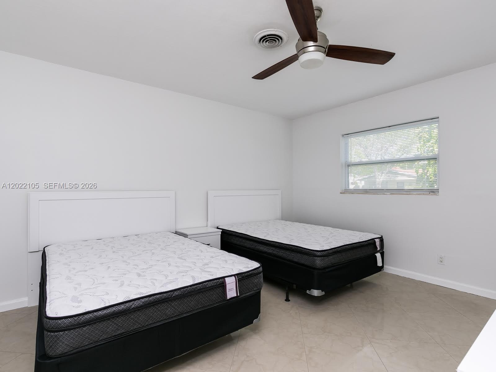 PICKWICK LAKE ESTATES SEC - Residential