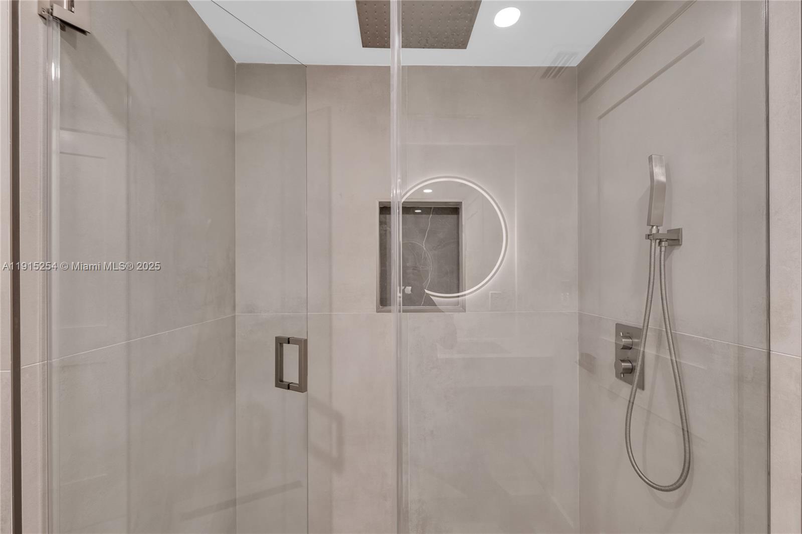 FIFTY SIX-SIXTY COLLINS A - Residential