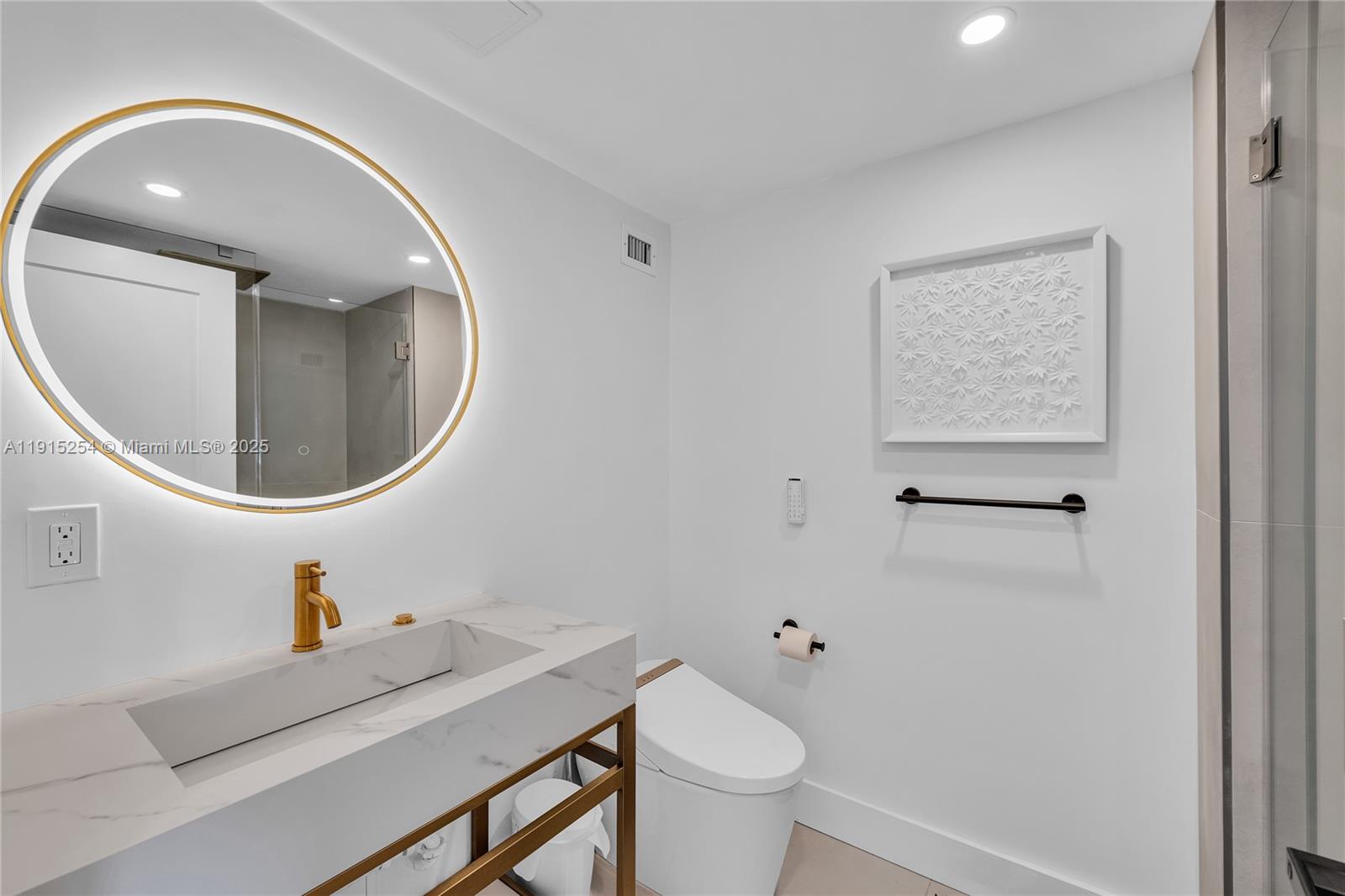 FIFTY SIX-SIXTY COLLINS A - Residential