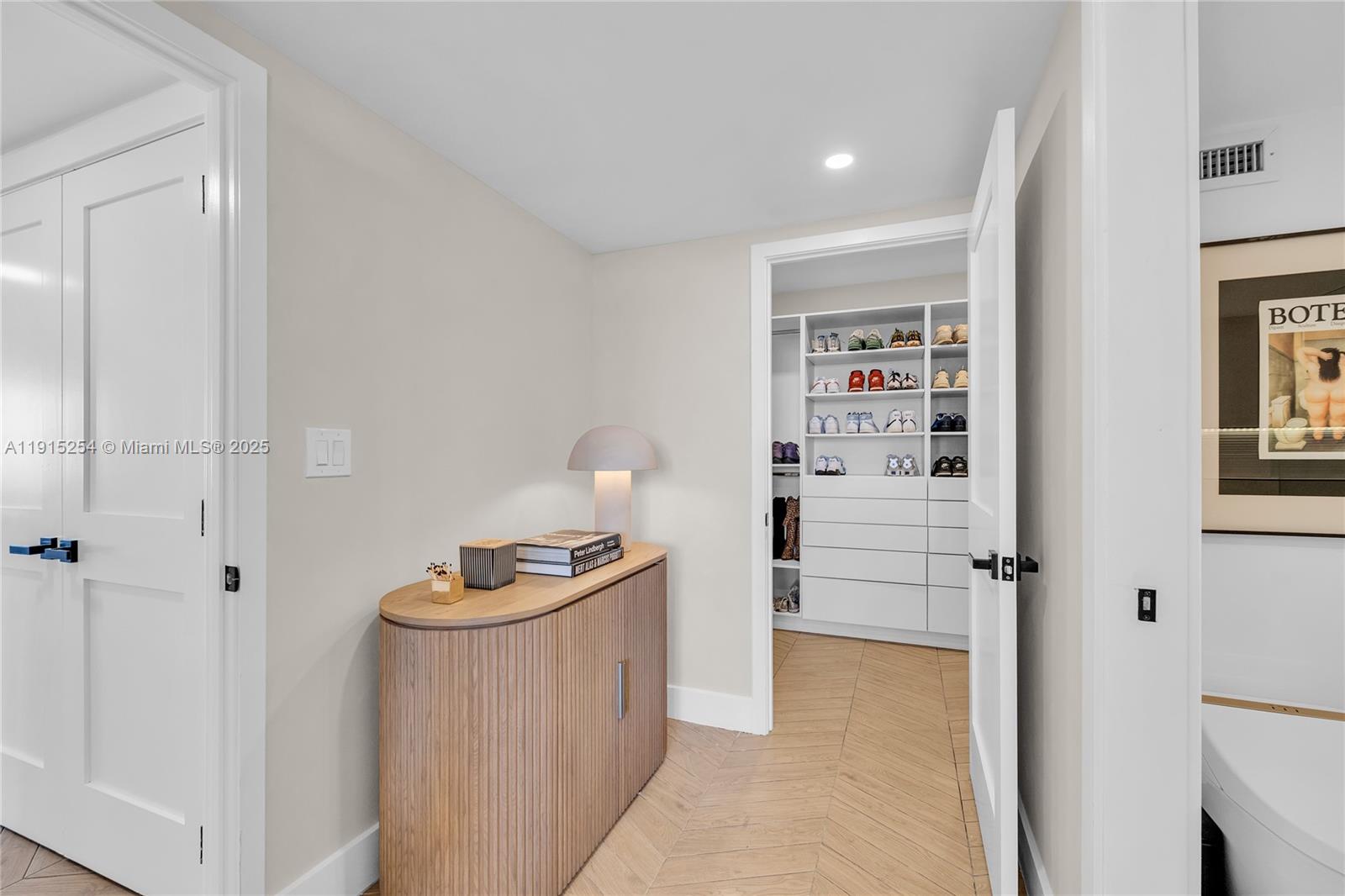 FIFTY SIX-SIXTY COLLINS A - Residential