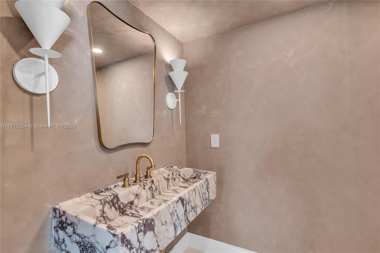 FIFTY SIX-SIXTY COLLINS A - Residential