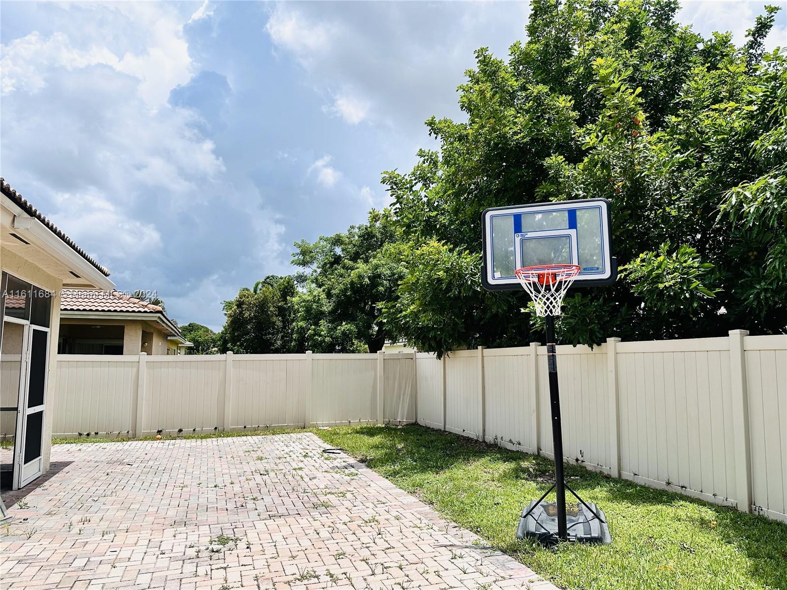 WALNUT CREEK REPLAT NO 2 - Residential Lease