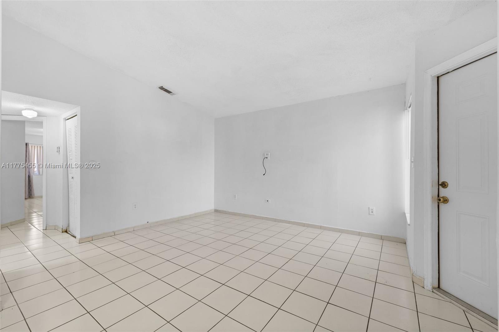 SAGA BAY TOWNHOMES 1ST AD - Residential