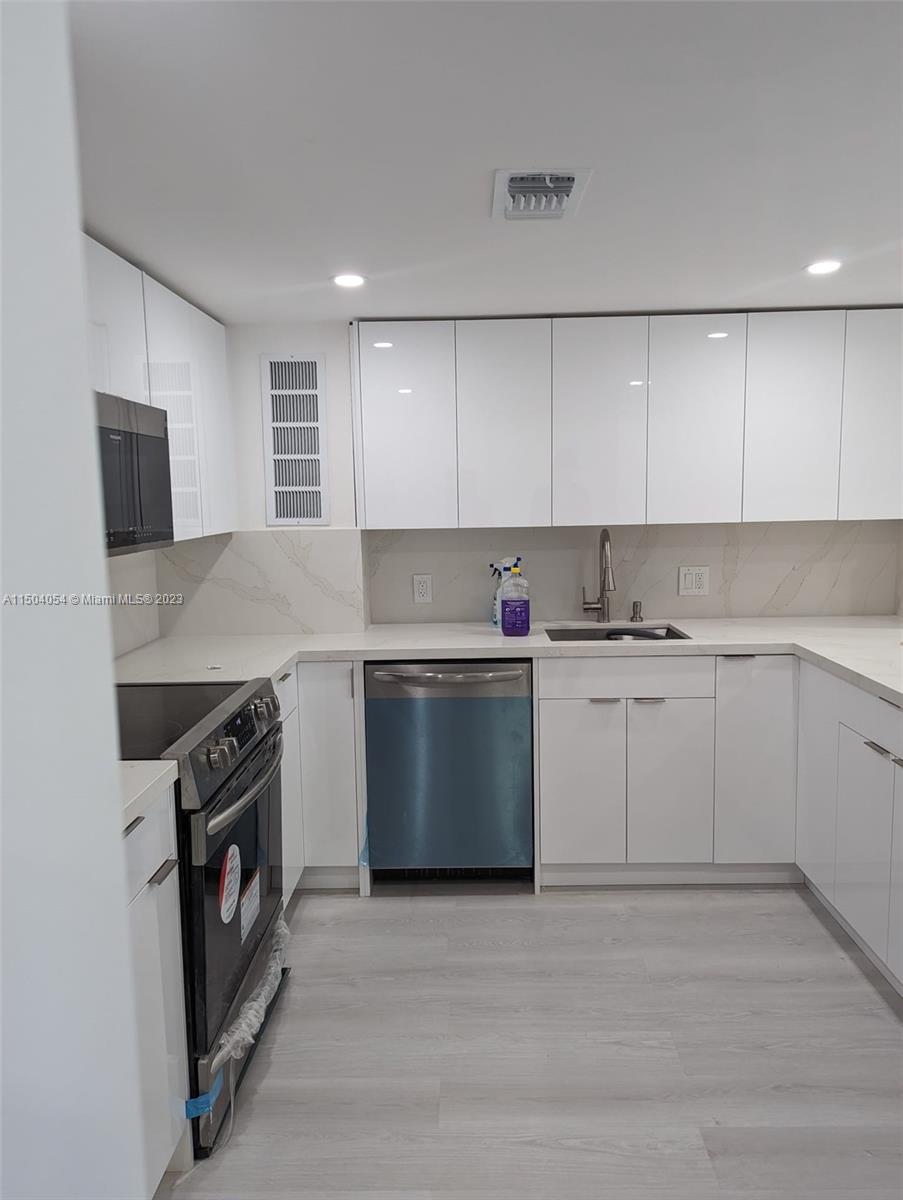 ADMIRALS PORT CONDO WEST - Residential Lease