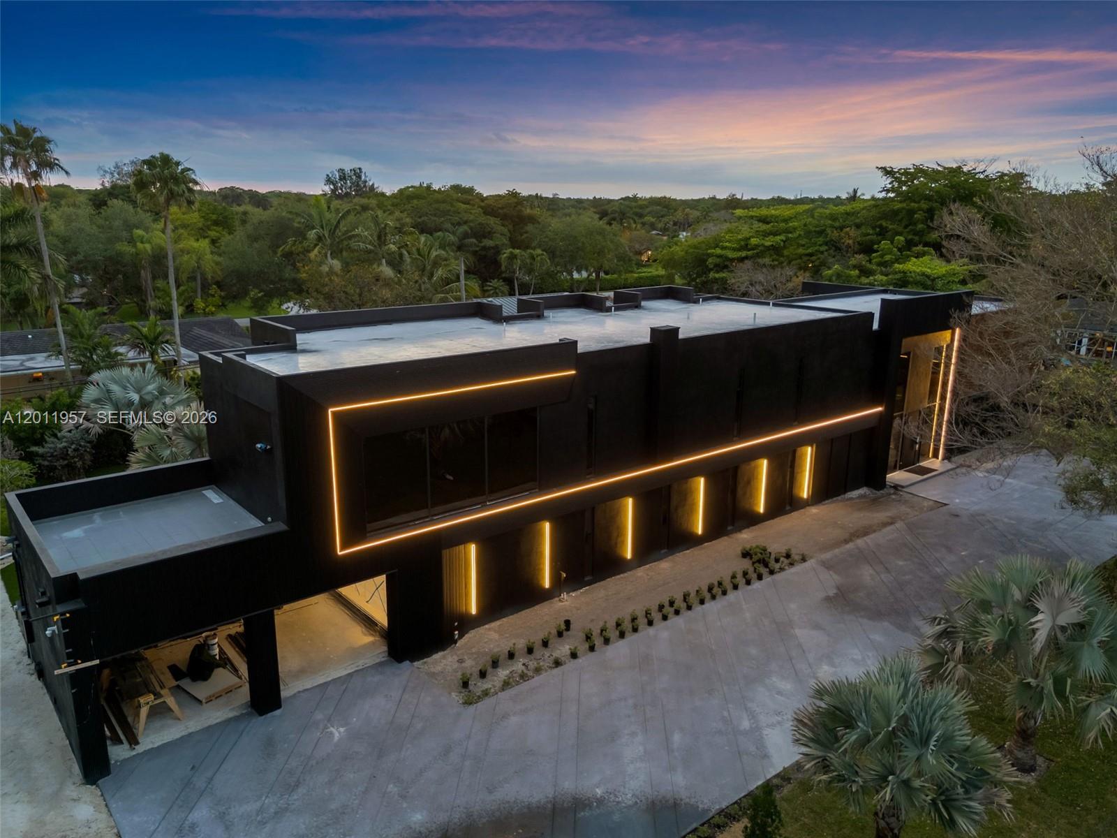 PINECREST - Residential