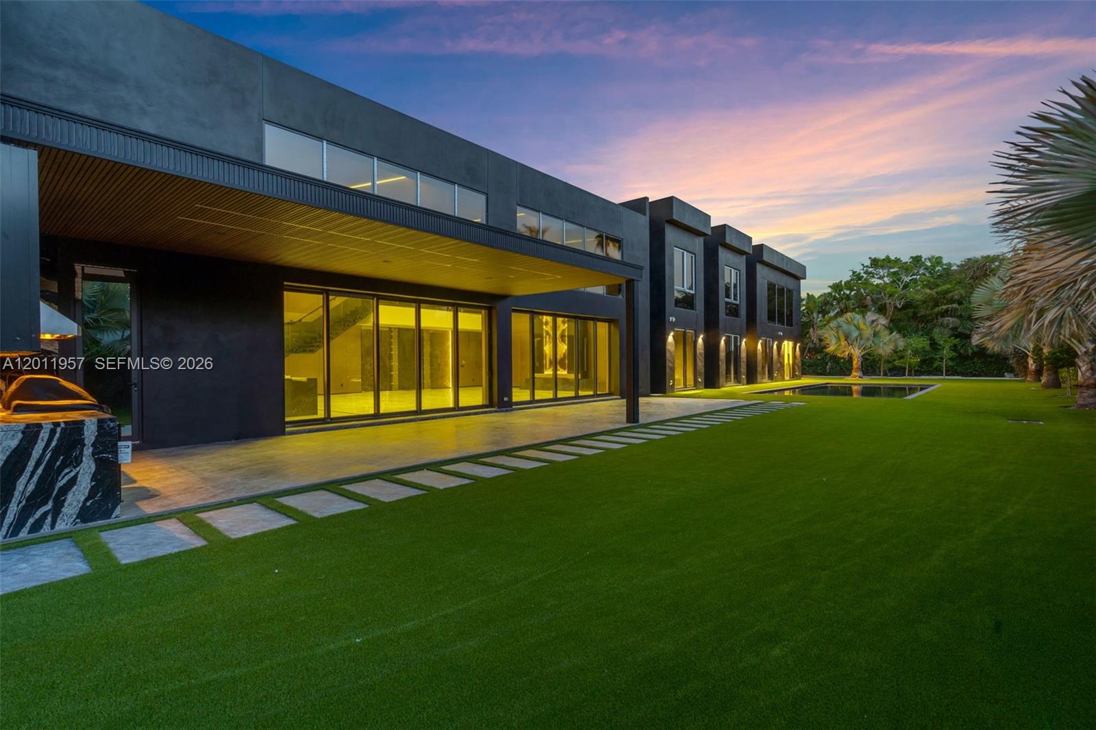 PINECREST - Residential