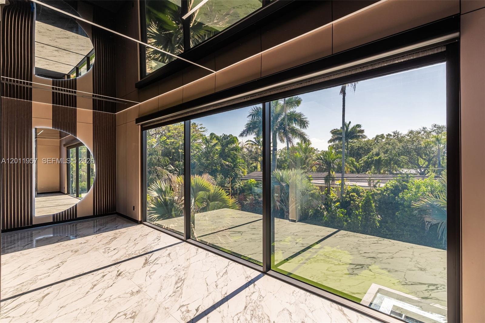 PINECREST - Residential