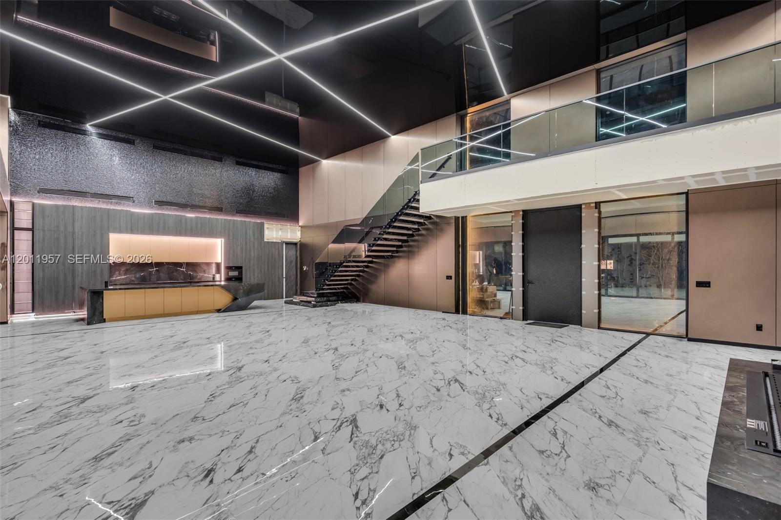 PINECREST - Residential