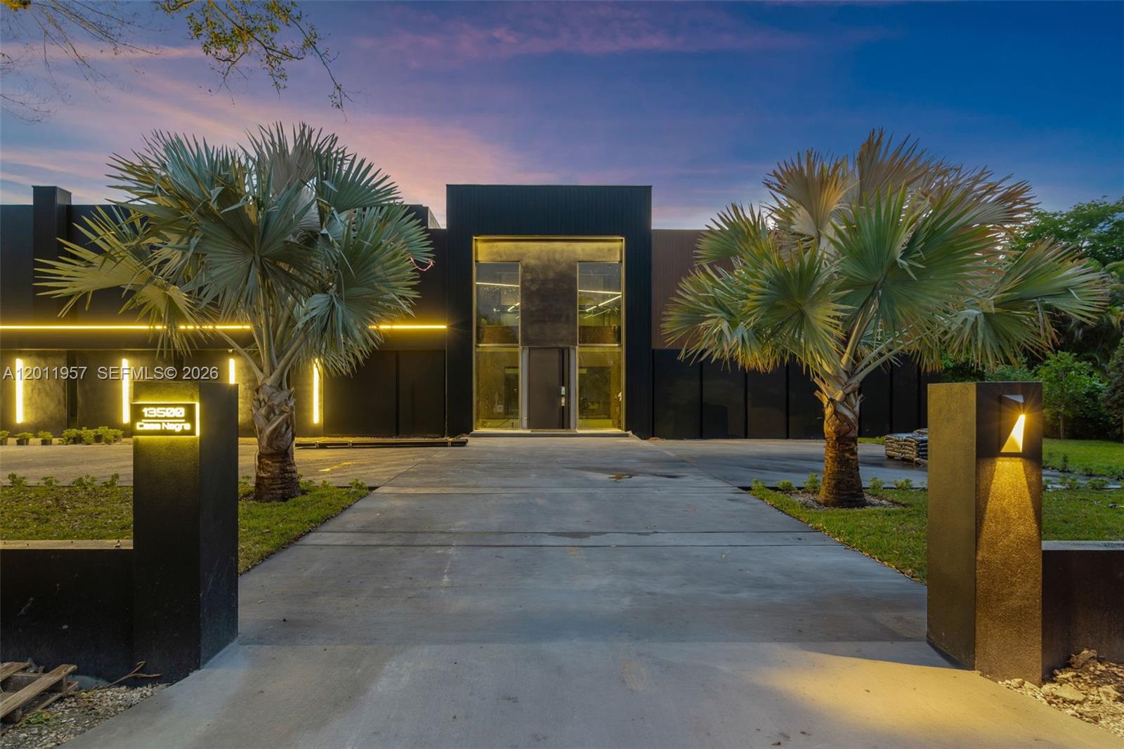 PINECREST - Residential