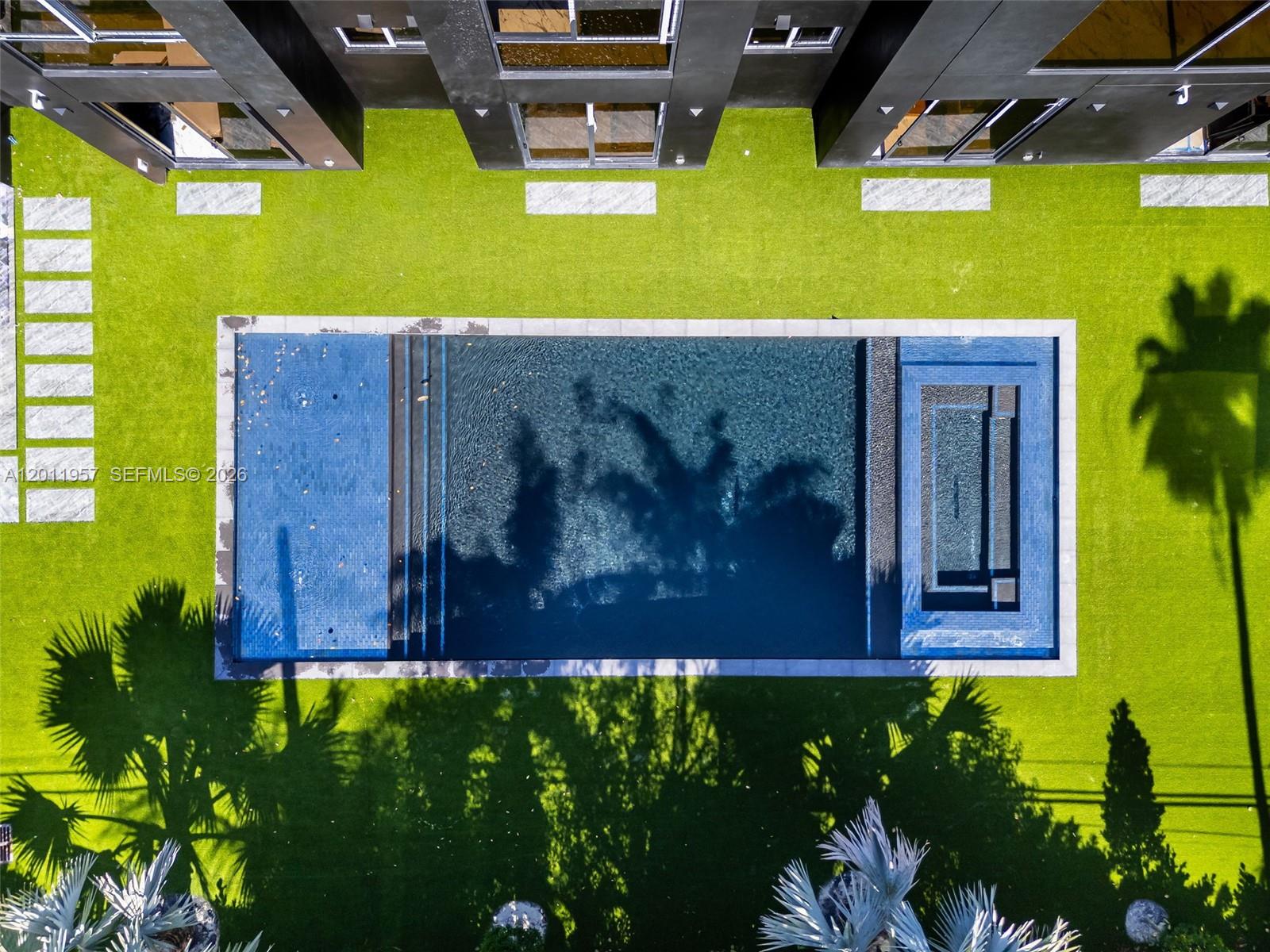 PINECREST - Residential