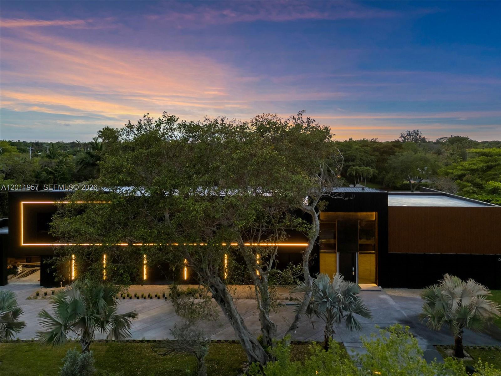 PINECREST - Residential