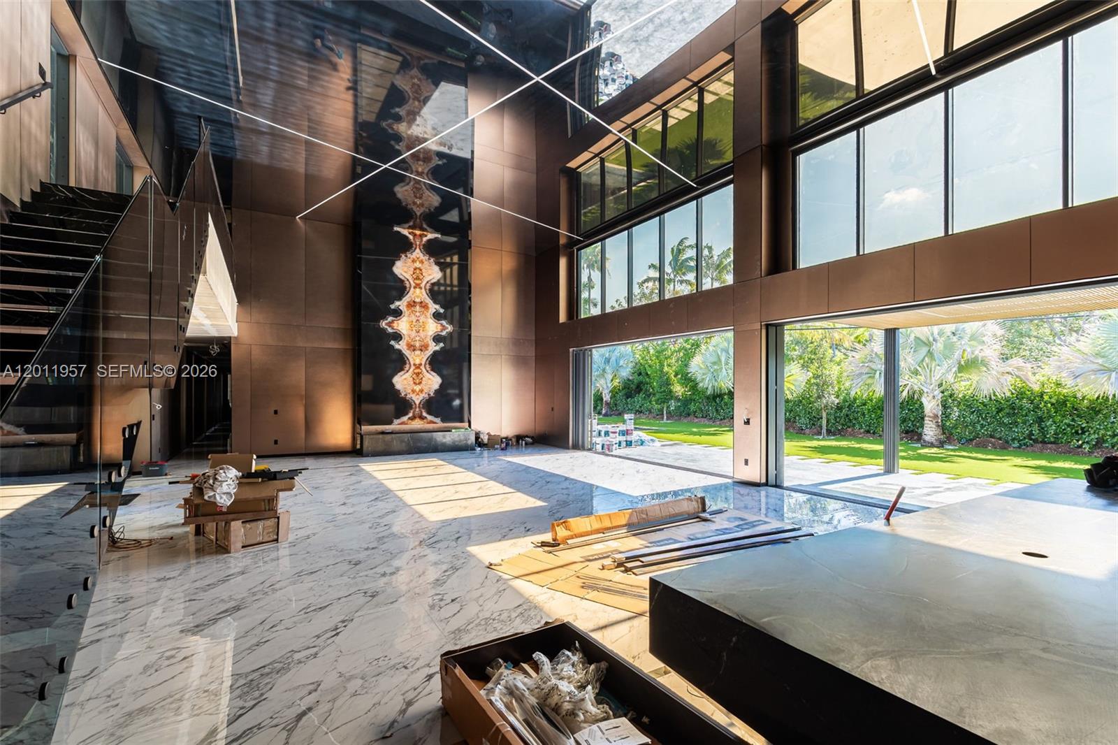 PINECREST - Residential