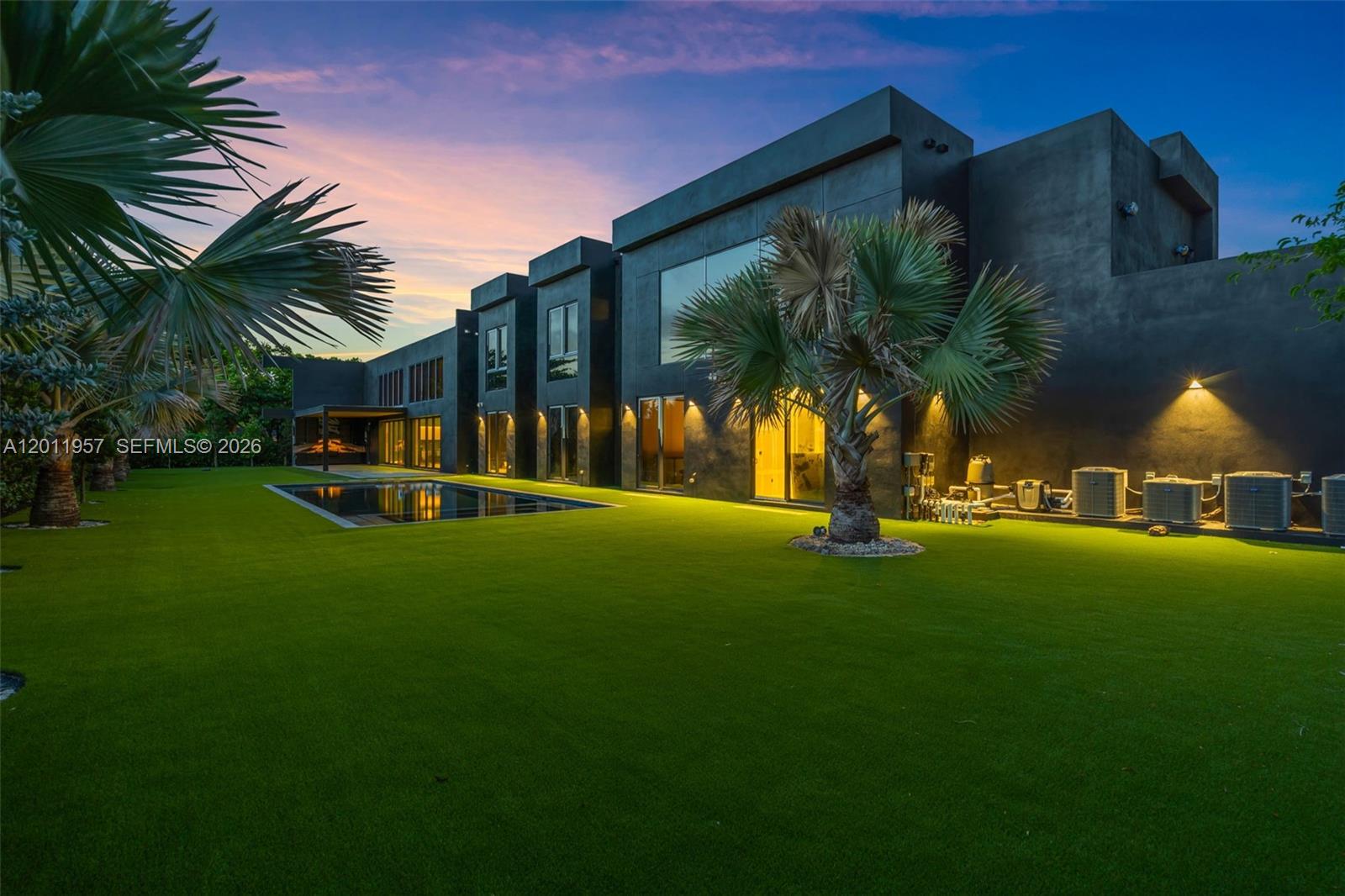 PINECREST - Residential