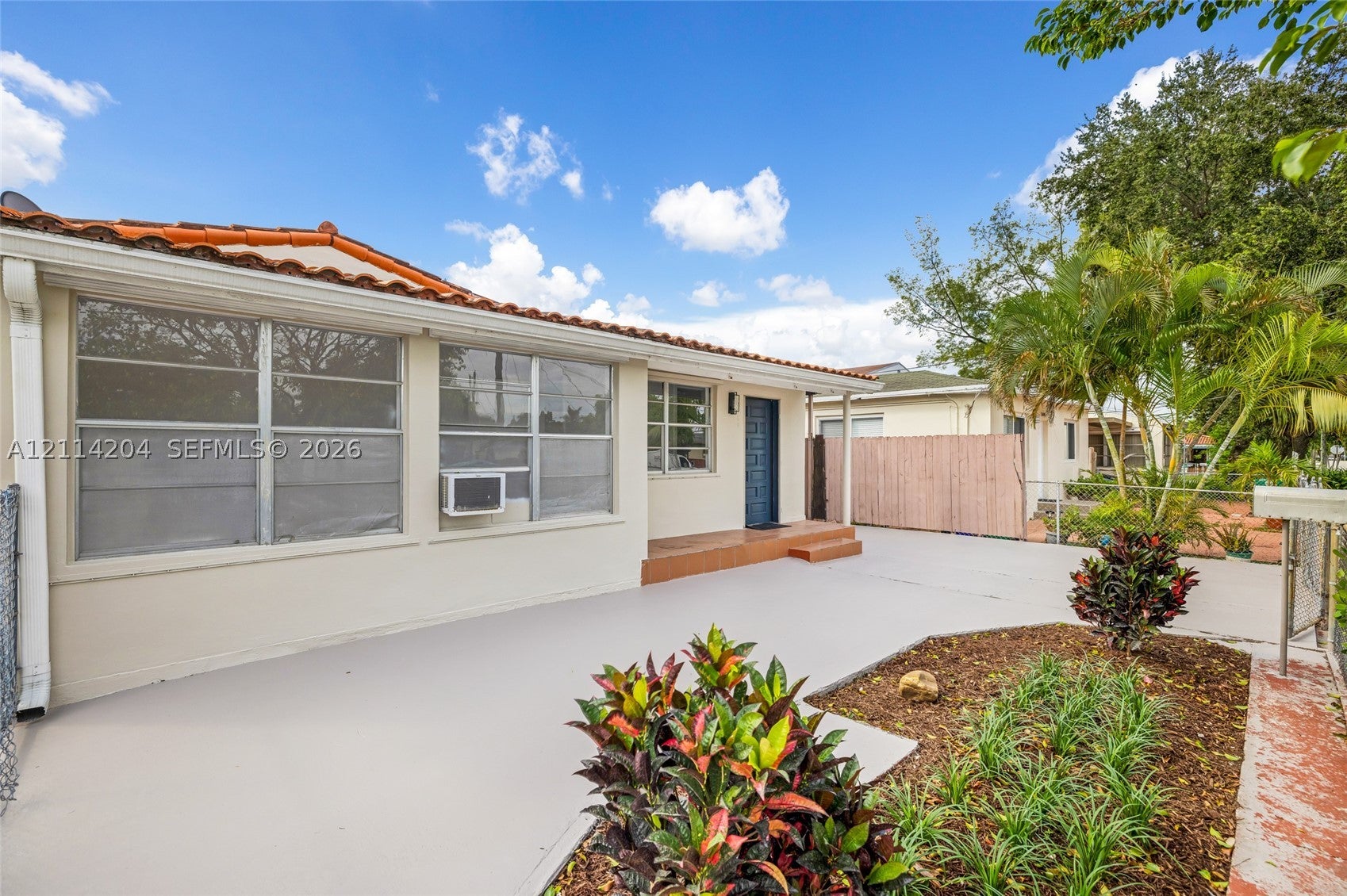 3460 NW 6th St