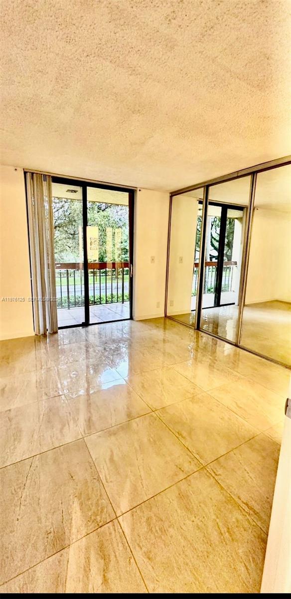 VISTA GARDENS I CONDO - Residential Lease