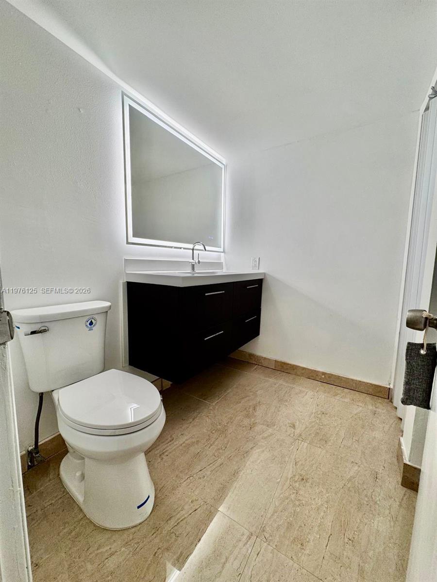 VISTA GARDENS I CONDO - Residential Lease