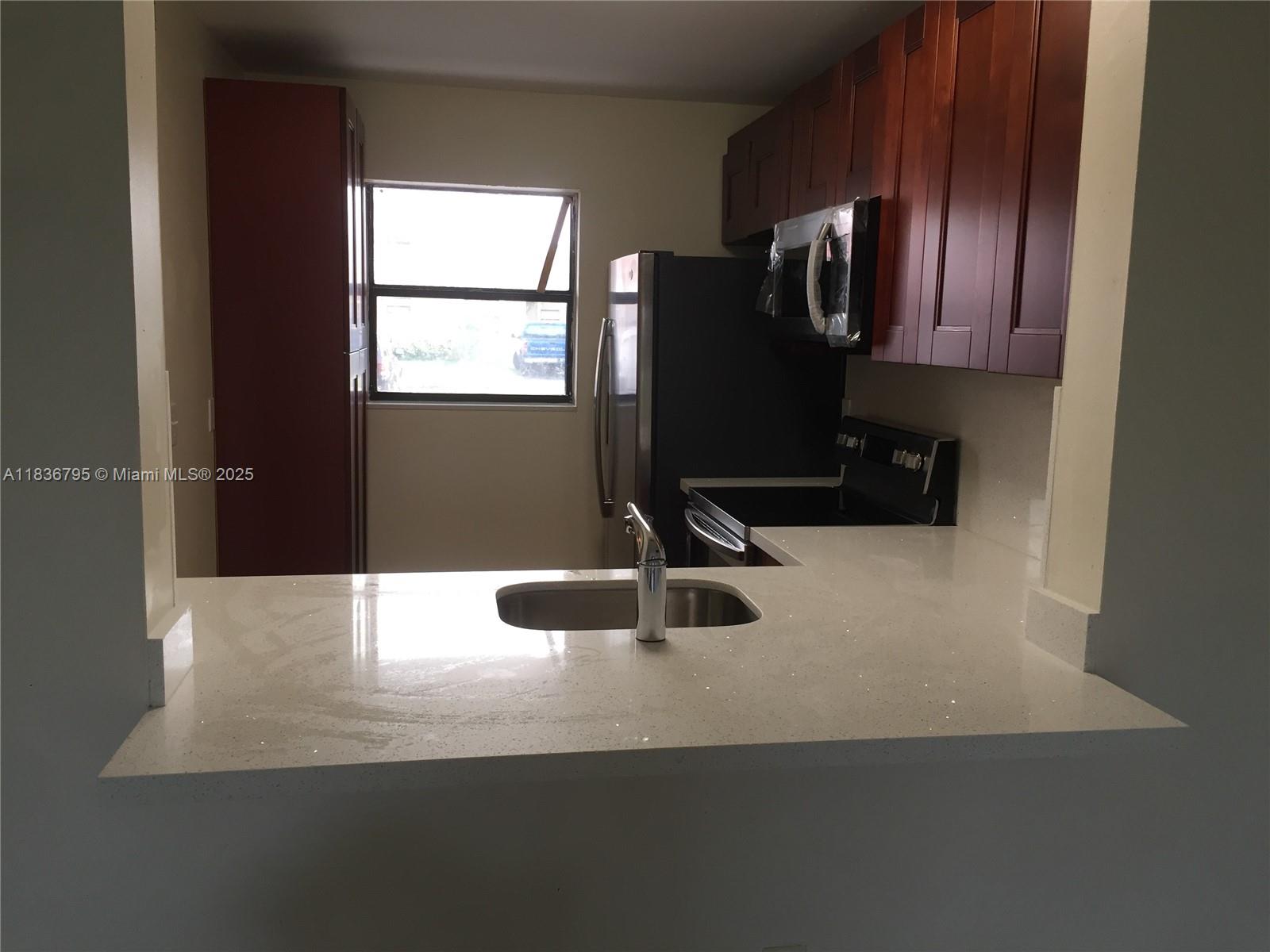 14935 SW 104th St 5-102