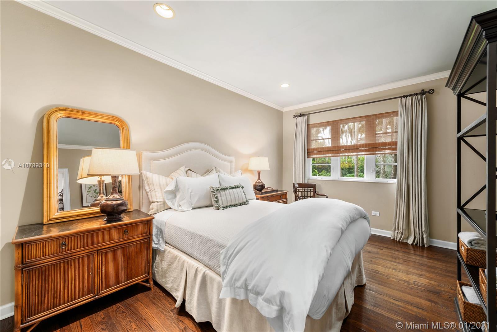 SUNSET ISLAND - ISLAND NO - Residential