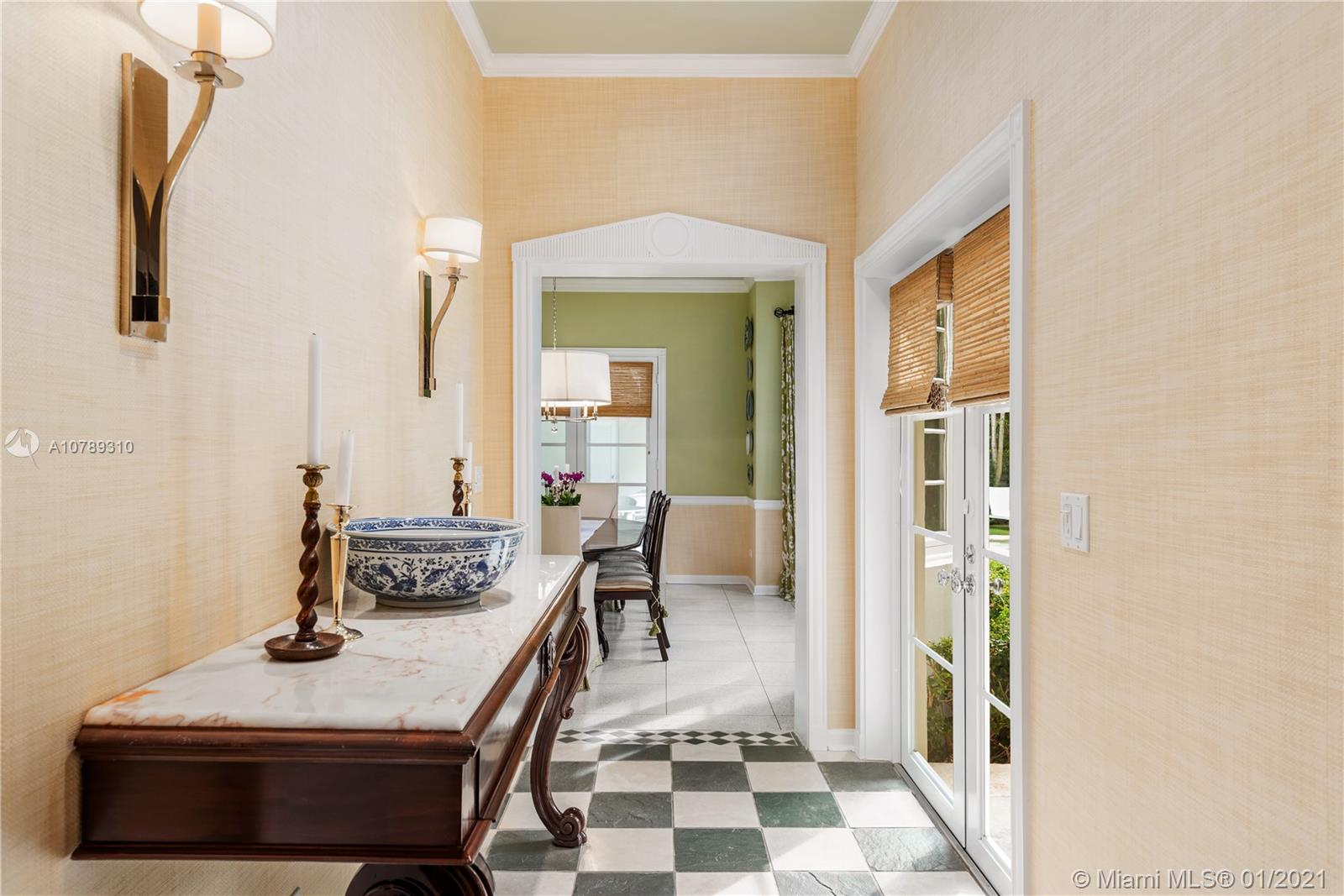 SUNSET ISLAND - ISLAND NO - Residential