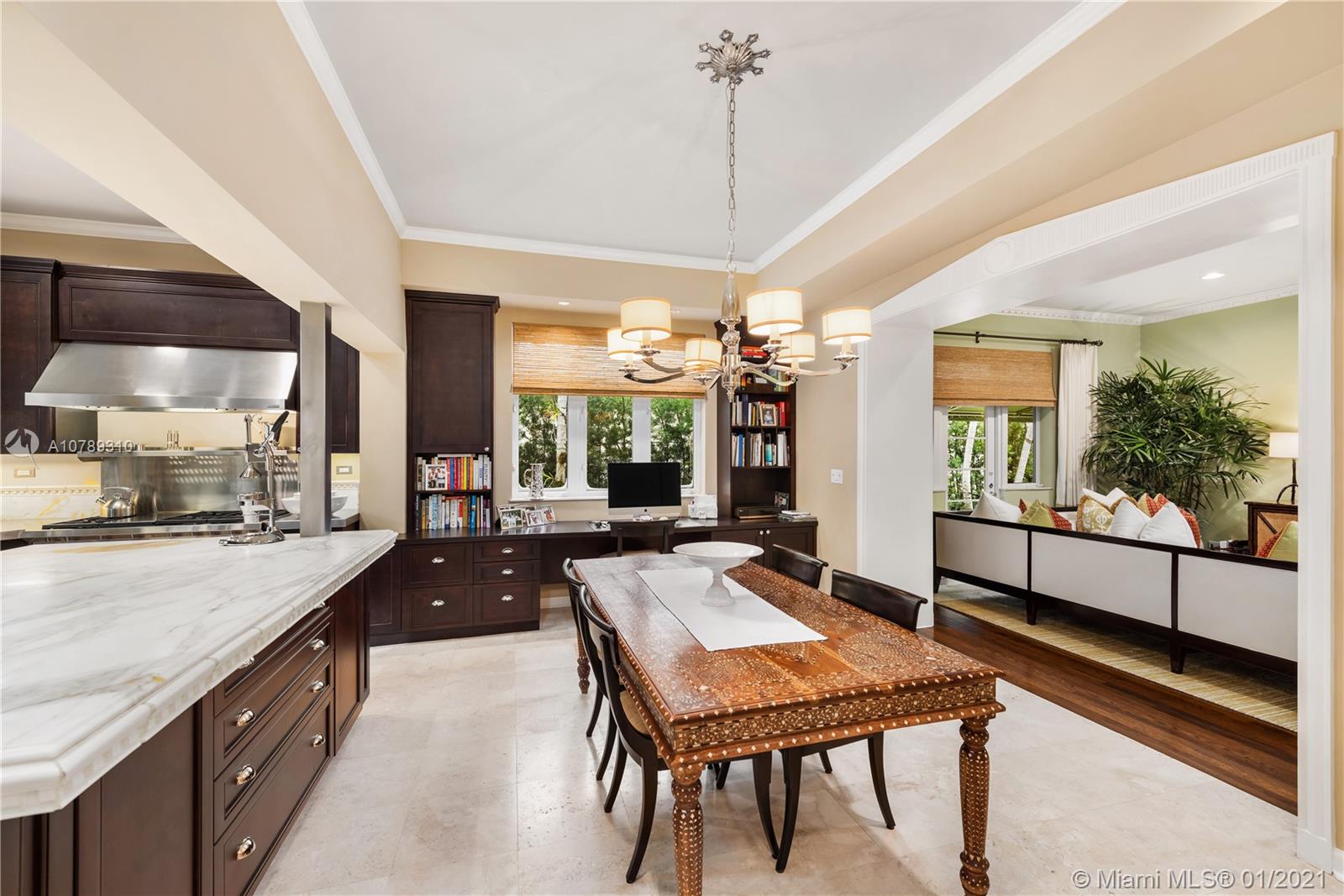 SUNSET ISLAND - ISLAND NO - Residential