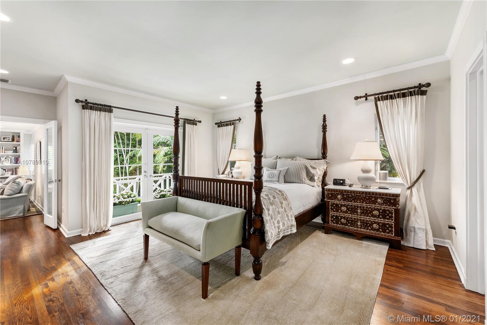 SUNSET ISLAND - ISLAND NO - Residential