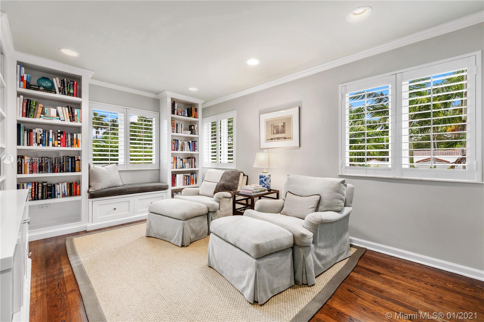 SUNSET ISLAND - ISLAND NO - Residential