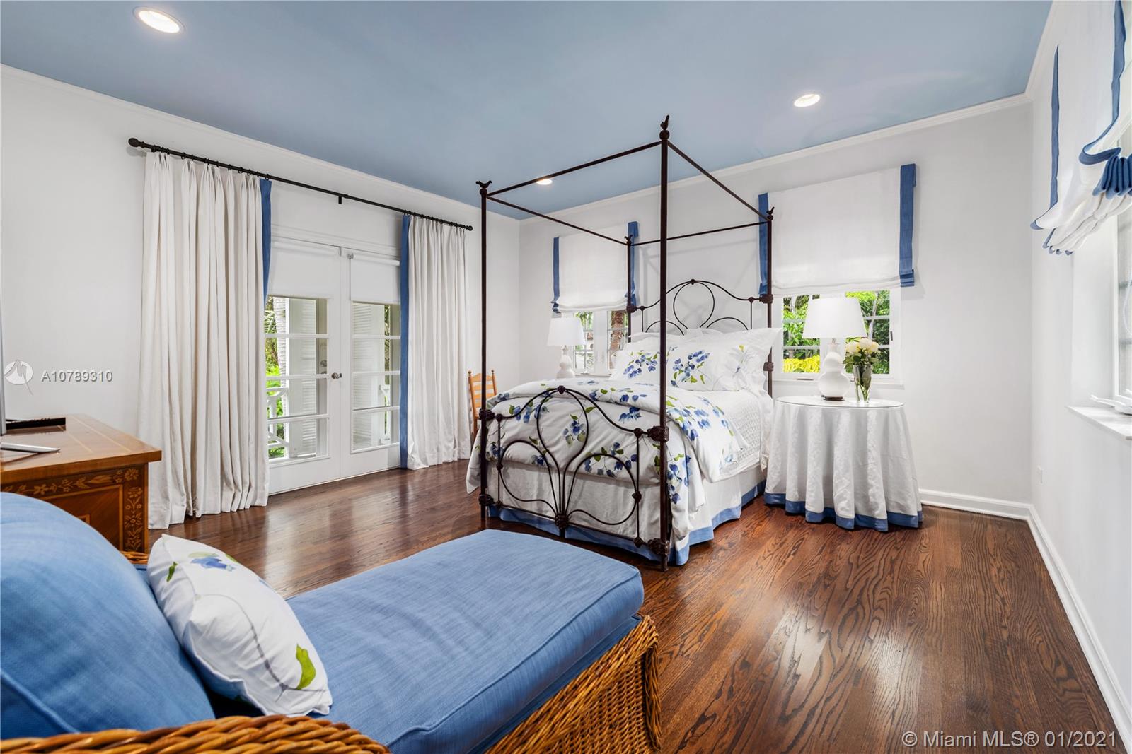 SUNSET ISLAND - ISLAND NO - Residential