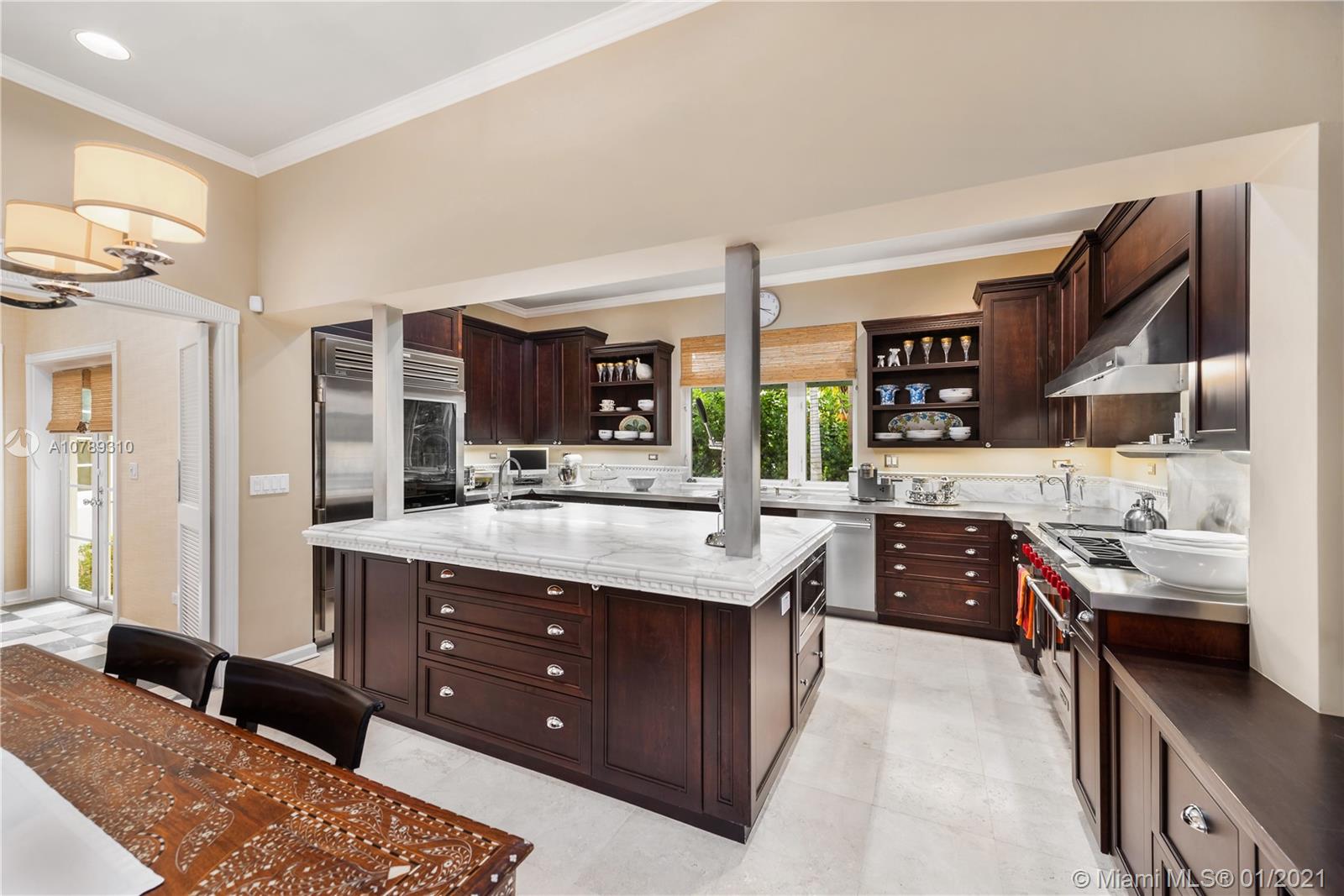 SUNSET ISLAND - ISLAND NO - Residential