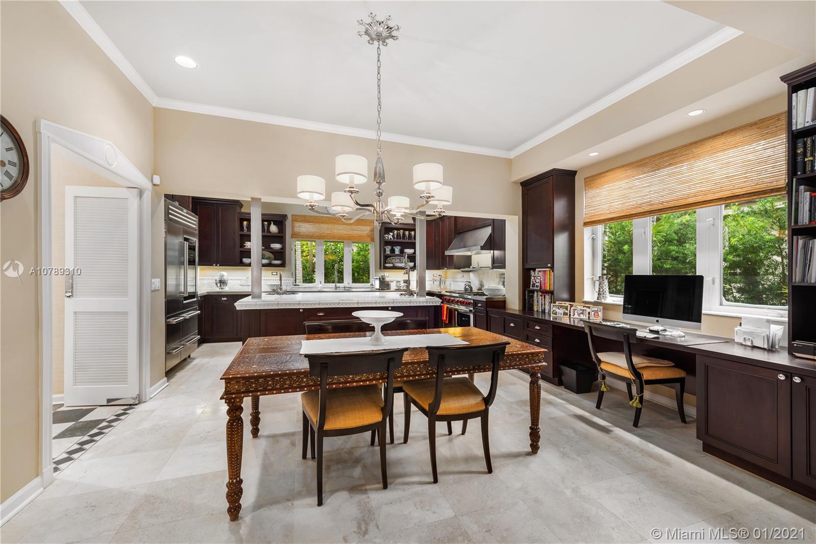 SUNSET ISLAND - ISLAND NO - Residential