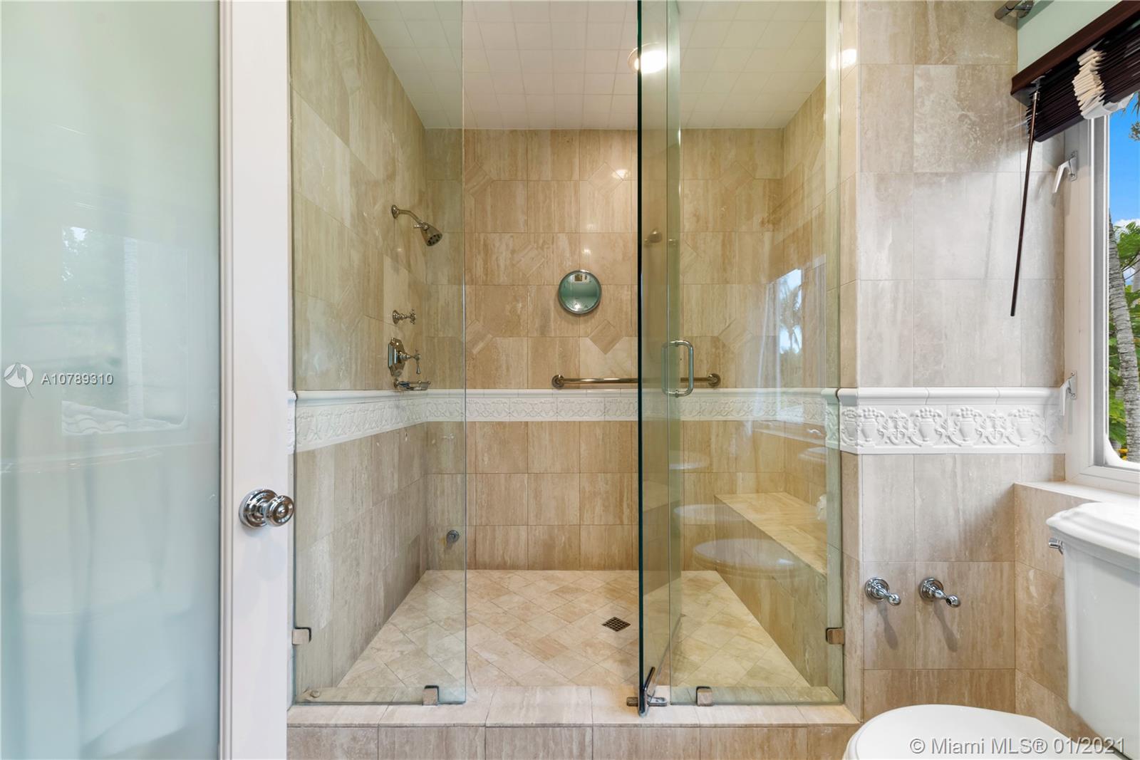 SUNSET ISLAND - ISLAND NO - Residential