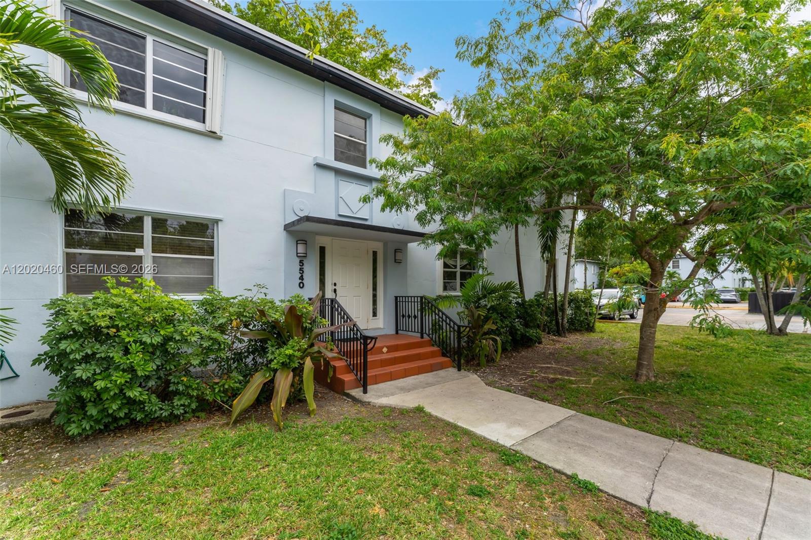 PATHWAYS CONDO - Residential
