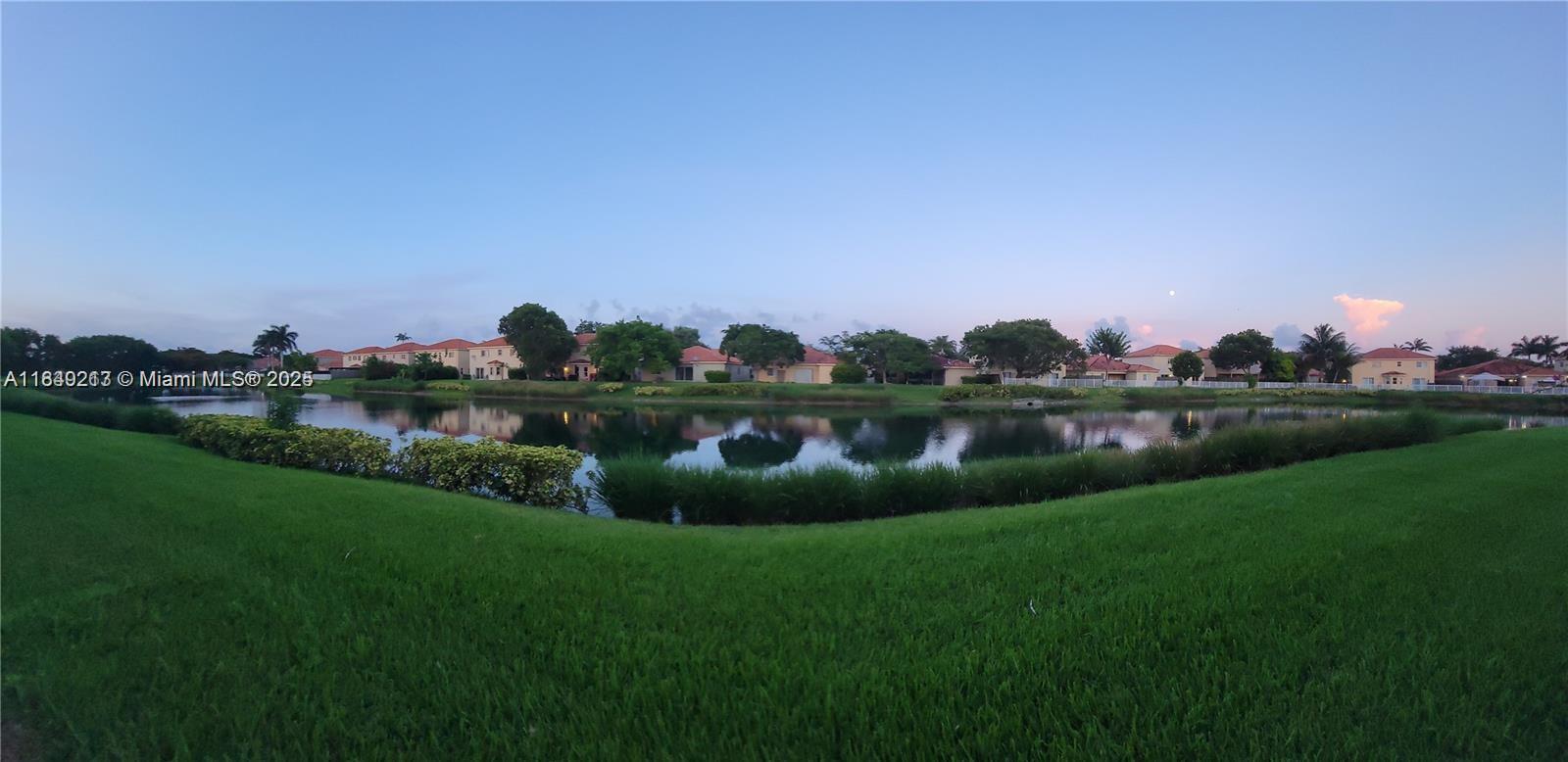 VILLAS AT CARMEL CONDO NO - Residential