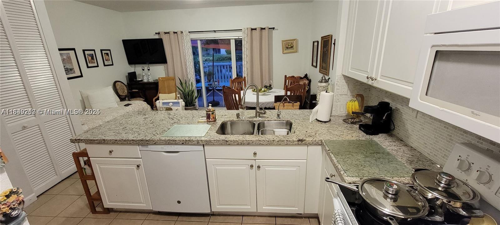 VILLAS AT CARMEL CONDO NO - Residential