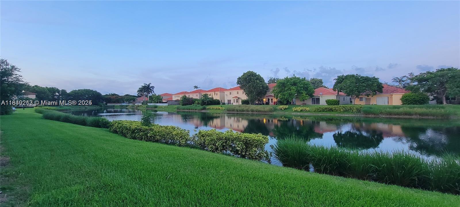 VILLAS AT CARMEL CONDO NO - Residential