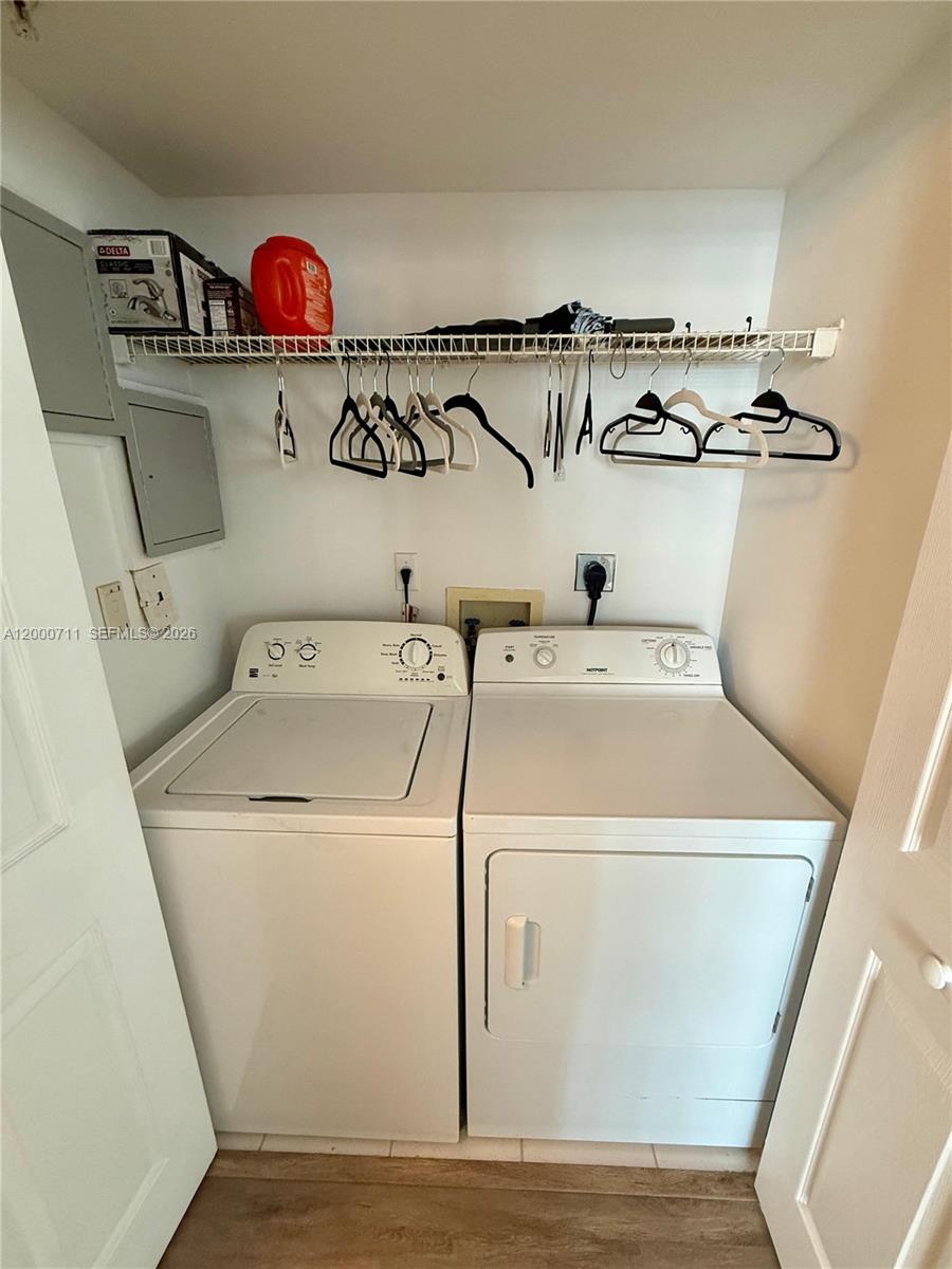 THE MARK ON BRICKELL COND - Residential