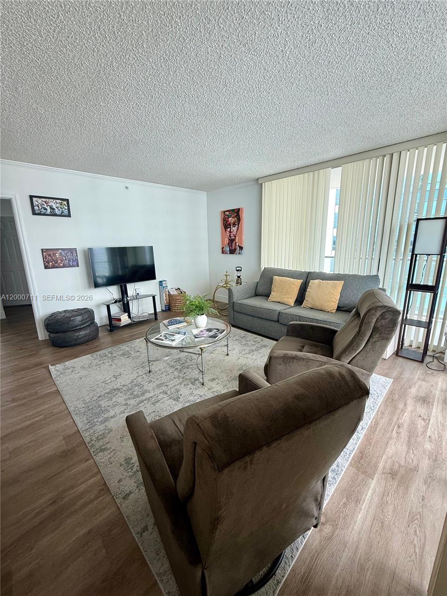 THE MARK ON BRICKELL COND - Residential