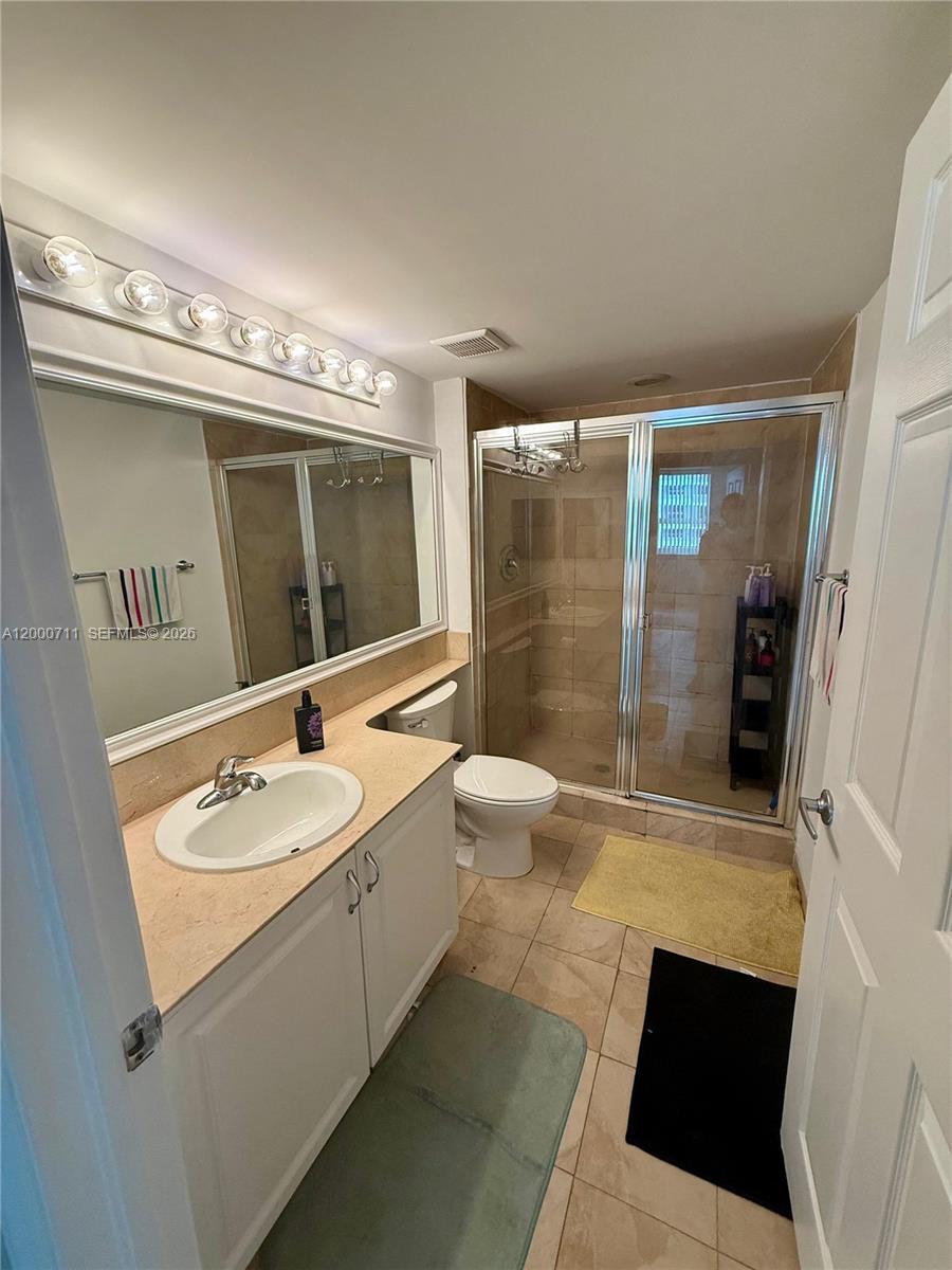 THE MARK ON BRICKELL COND - Residential