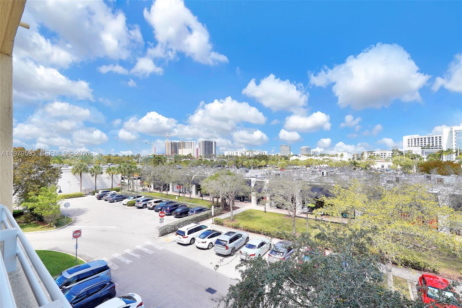 VENTURE AT AVENTURA WEST - Residential Lease