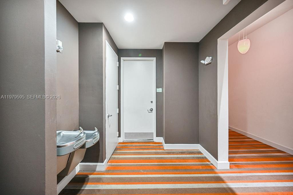 VENTURE AT AVENTURA WEST - Residential Lease