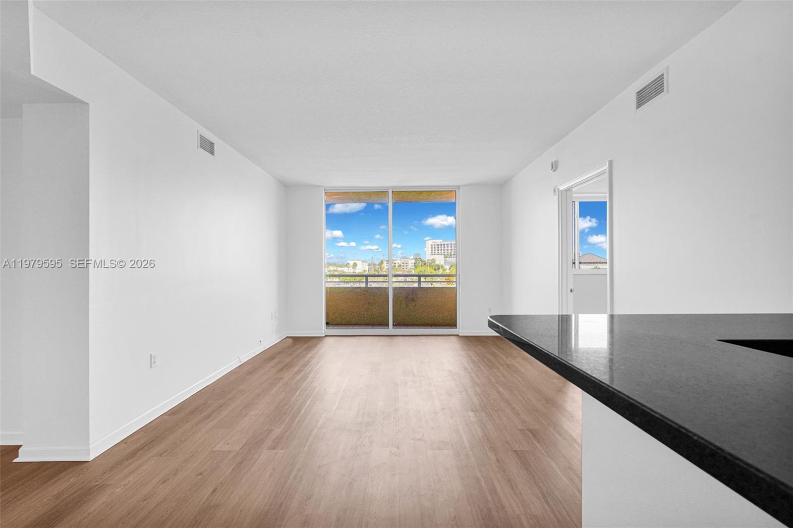 VENTURE AT AVENTURA WEST - Residential Lease