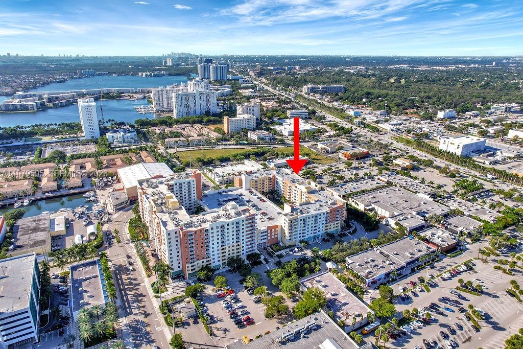 VENTURE AT AVENTURA WEST - Residential Lease