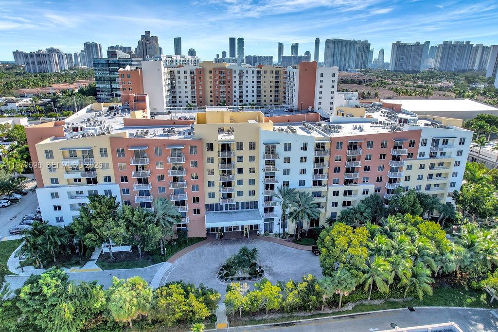 VENTURE AT AVENTURA WEST - Residential Lease