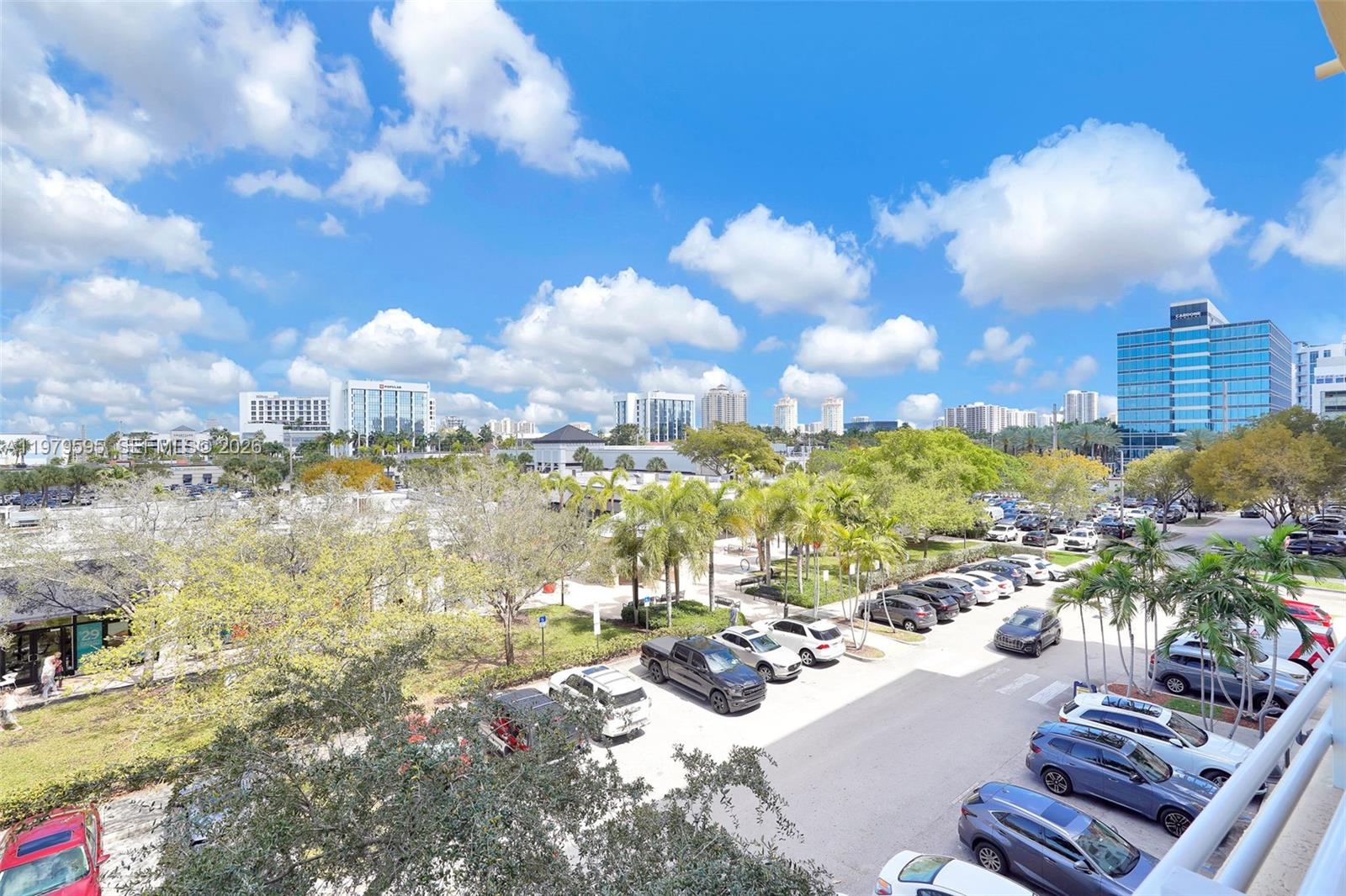 VENTURE AT AVENTURA WEST - Residential Lease