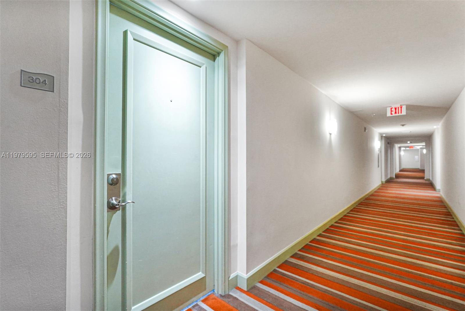 VENTURE AT AVENTURA WEST - Residential Lease